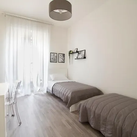 Apartment Luce Centro - 3 *